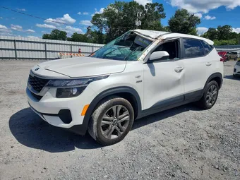 2021 Kia Seltos KNDEPCAA3M7174197