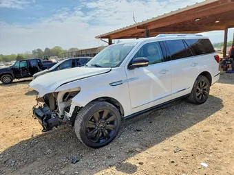 2021 Lincoln Navigator 5LMJJ2LT8MEL00440