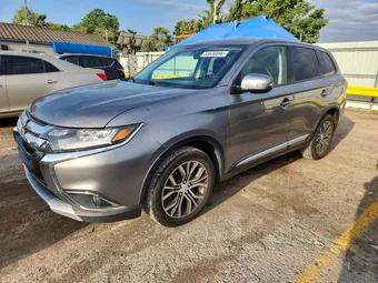 2018 Mitsubishi Outlander JA4AZ3A36JZ025223