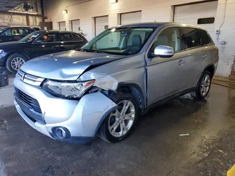 2015 Mitsubishi Outlander JA4AZ3A37FZ011421