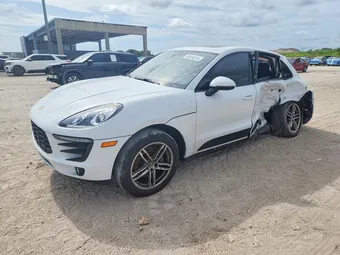 2018 Porsche Macan WP1AA2A57JLB13062