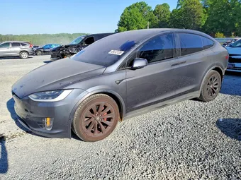 2018 Tesla Model X 5YJXCBE42JF137392