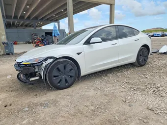 2025 Tesla Model 3 5YJ3E1EA2SF935515