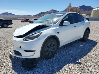 2024 Tesla Model Y 7SAYGDEE7RF193596