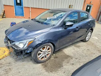 2018 Toyota Yaris 3MYDLBYV4JY305546