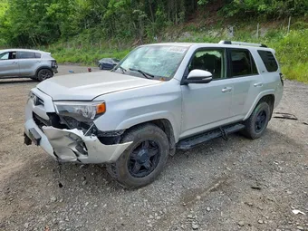2021 Toyota 4Runner JTENU5JR6M5925505