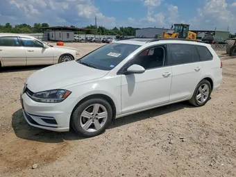 2018 Volkswagen Golf SportWagen 3VWD17AU2JM751525