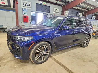 2021 BMW X7 5UXCW2C05M9H18746