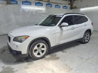 2015 BMW X1 WBAVM1C57FV318150