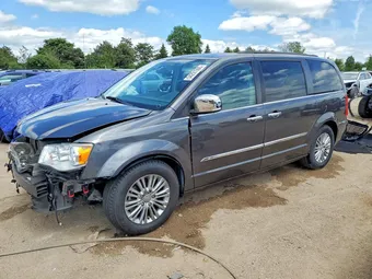 2016 Chrysler Town & Country 2C4RC1CG5GR174904