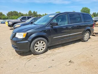 2016 Chrysler Town & Country 2C4RC1BG9GR237987