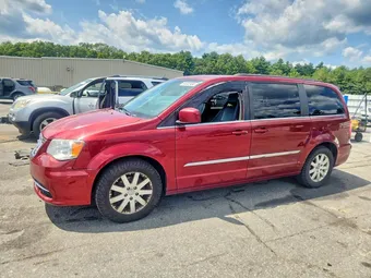 2015 Chrysler Town & Country 2C4RC1BG3FR537653