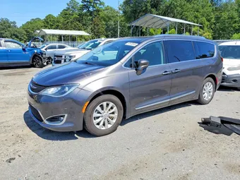 2018 Chrysler Pacifica 2C4RC1BG3JR277358