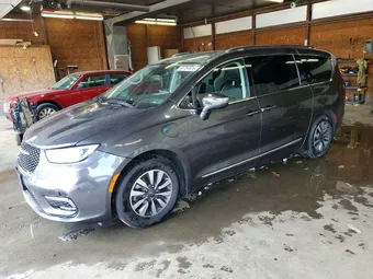 2021 Chrysler Pacifica Hybrid 2C4RC1S75MR590481