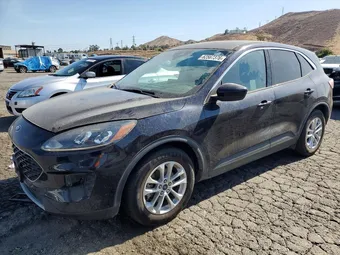 2021 Ford Escape 1FMCU0G60MUB15588