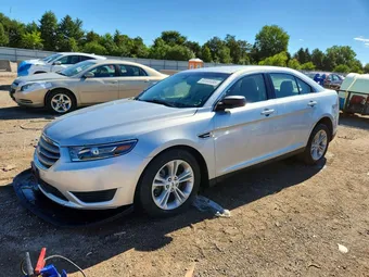 2017 Ford Taurus 1FAHP2D88HG136010