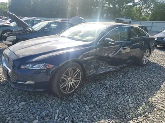 2017 Jaguar XJ-Series SAJWJ2GD3H8W10954