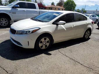 2018 Kia Forte 3KPFK4A72JE185040