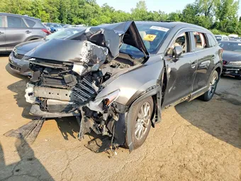 2018 Mazda CX-9 JM3TCBCY3J0210392