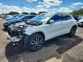 2016 Mercedes-Benz GLA-Class WDCTG4GB4GJ224491