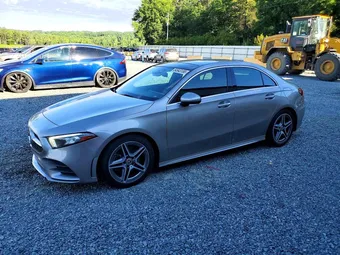 2019 Mercedes-Benz A-Class WDD3G4FB6KW005198