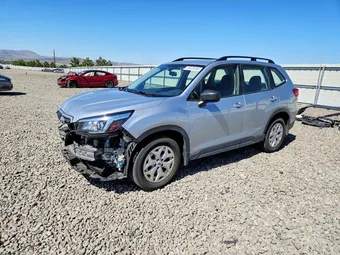 2019 Subaru Forester JF2SKACC8KH457210