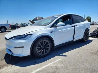 2022 Tesla Model X 7SAXCDE57NF338332