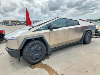 2024 Tesla Cybertruck 7G2CEHED1RA051069