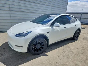 2021 Tesla Model Y 5YJYGDEEXMF218111 Lot 58240466
