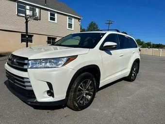 2018 Toyota Highlander 5TDBZRFH3JS891836