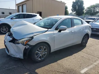 2019 Toyota Yaris 3MYDLBYV6KY524834
