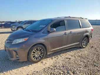 2020 Toyota Sienna 5TDYZ3DC0LS072641