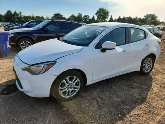 2017 Toyota Yaris 3MYDLBYV6HY169950
