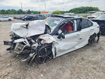 2018 Toyota Camry 4T1B61HK2JU139572 Lot 52815596