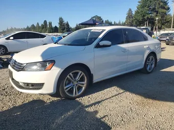 2015 Volkswagen Passat 1VWBV7A30FC025562