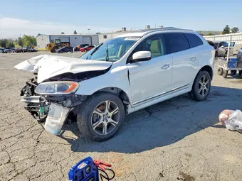 2015 Volvo XC60 YV4902RD5F2615680