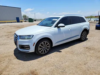 2017 Audi Q7 WA1LAAF73HD057683