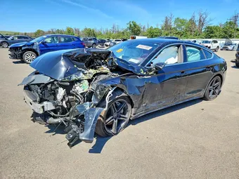 2021 Audi A5 WAUDACF50MA040191