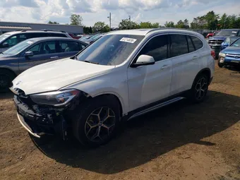 2018 BMW X1 WBXHT3C37J5L30999