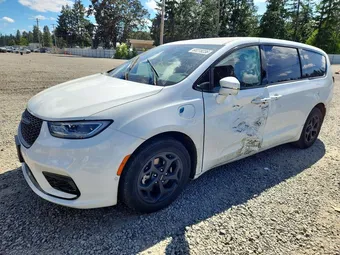 2022 Chrysler Pacifica Hybrid 2C4RC1L77NR217264