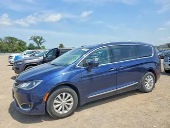 2018 Chrysler Pacifica 2C4RC1EG6JR131628