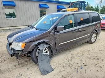 2016 Chrysler Town & Country 2C4RC1BG3GR197776