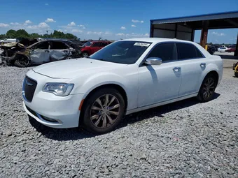 2018 Chrysler 300 2C3CCAKG2JH177235