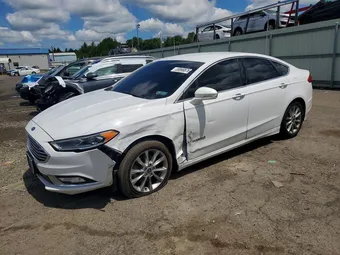 2017 Ford Fusion 3FA6P0LUXHR400573