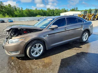2016 Ford Taurus 1FAHP2E83GG103851