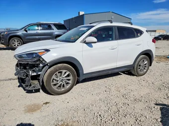 2016 Hyundai Tucson KM8J33A45GU161604