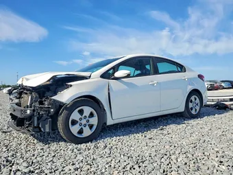 2018 Kia Forte 3KPFL4A72JE248084