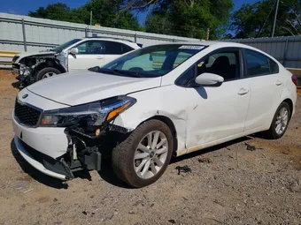 2017 Kia Forte 3KPFL4A72HE036151