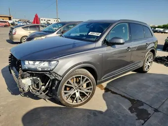 2019 Audi Q7 WA1WAAF78KD011156