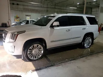 2017 Cadillac Escalade 1GYS4DKJ3HR136781